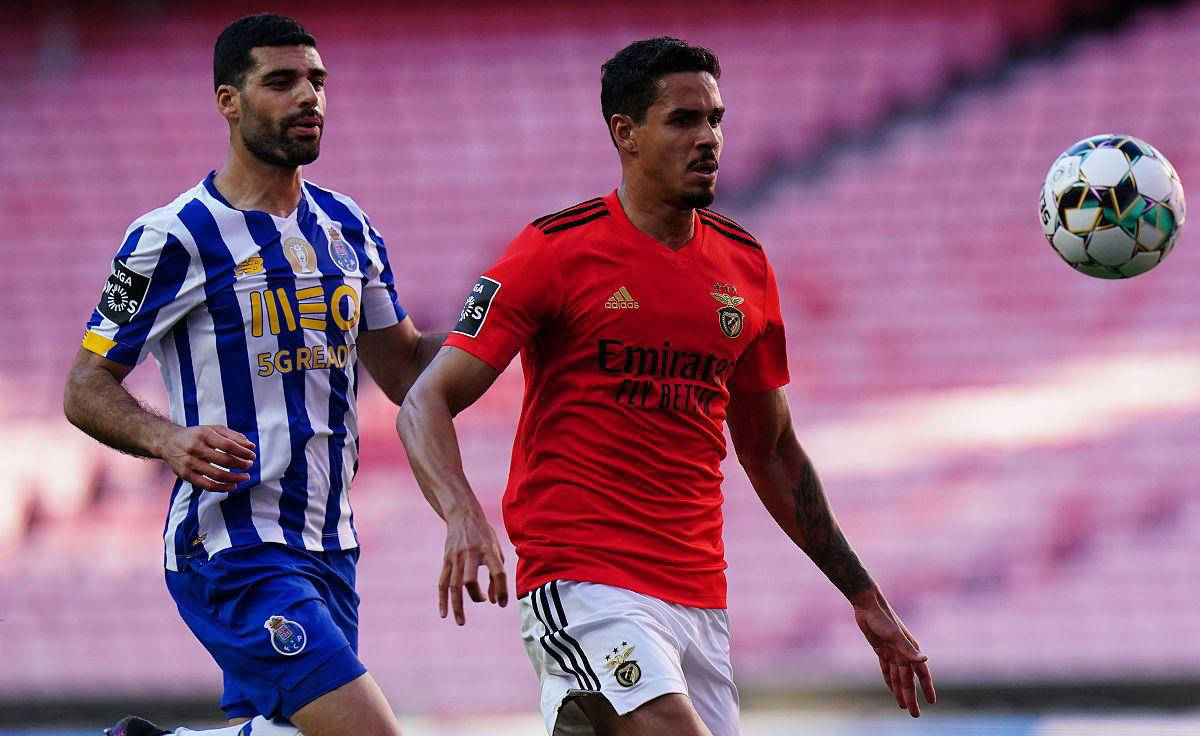 里程碑夜！摩纳哥刷新队史纪录；葡超集结日刷纪录；引发热议；控场能力受关注的简单介绍