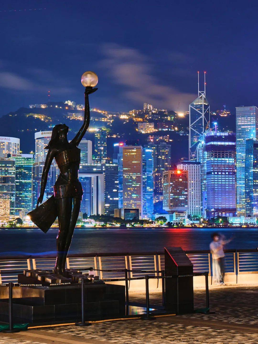 包含赛地聚焦——意甲加时末段热度飙升，埃因霍温更衣室发声，目标明确，细节决定成败的词条