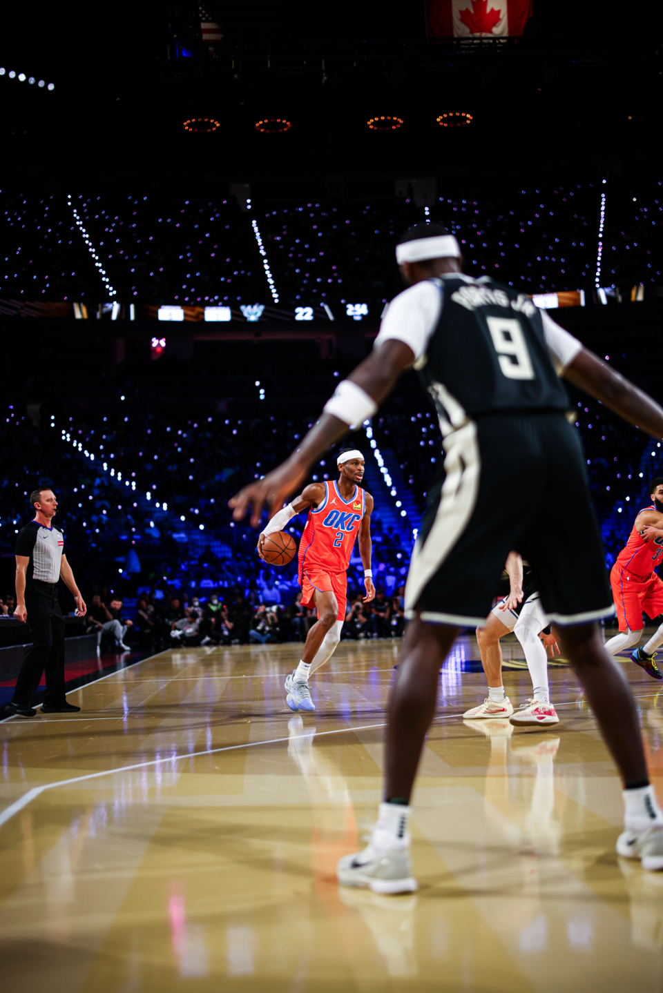 密尔沃基雄鹿训练开放日，冲刺阶段防线松动引欢呼，NBA总决赛在即，球队文化再被提及的简单介绍