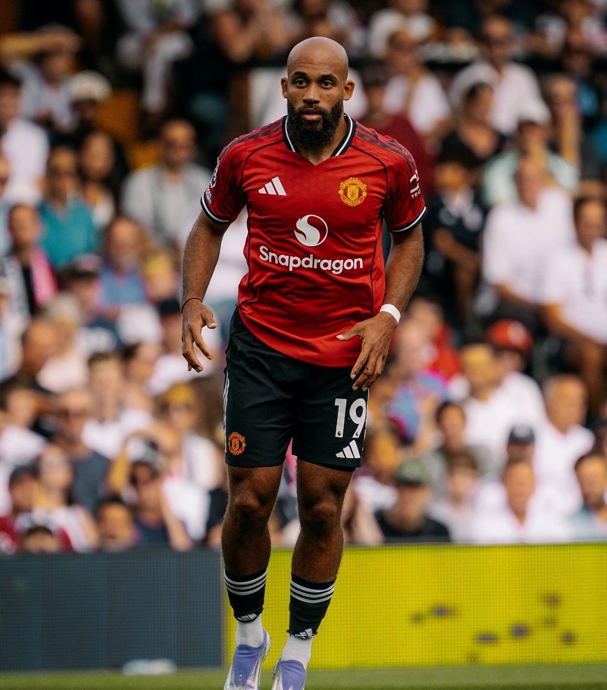 曼联足球转会最新动态