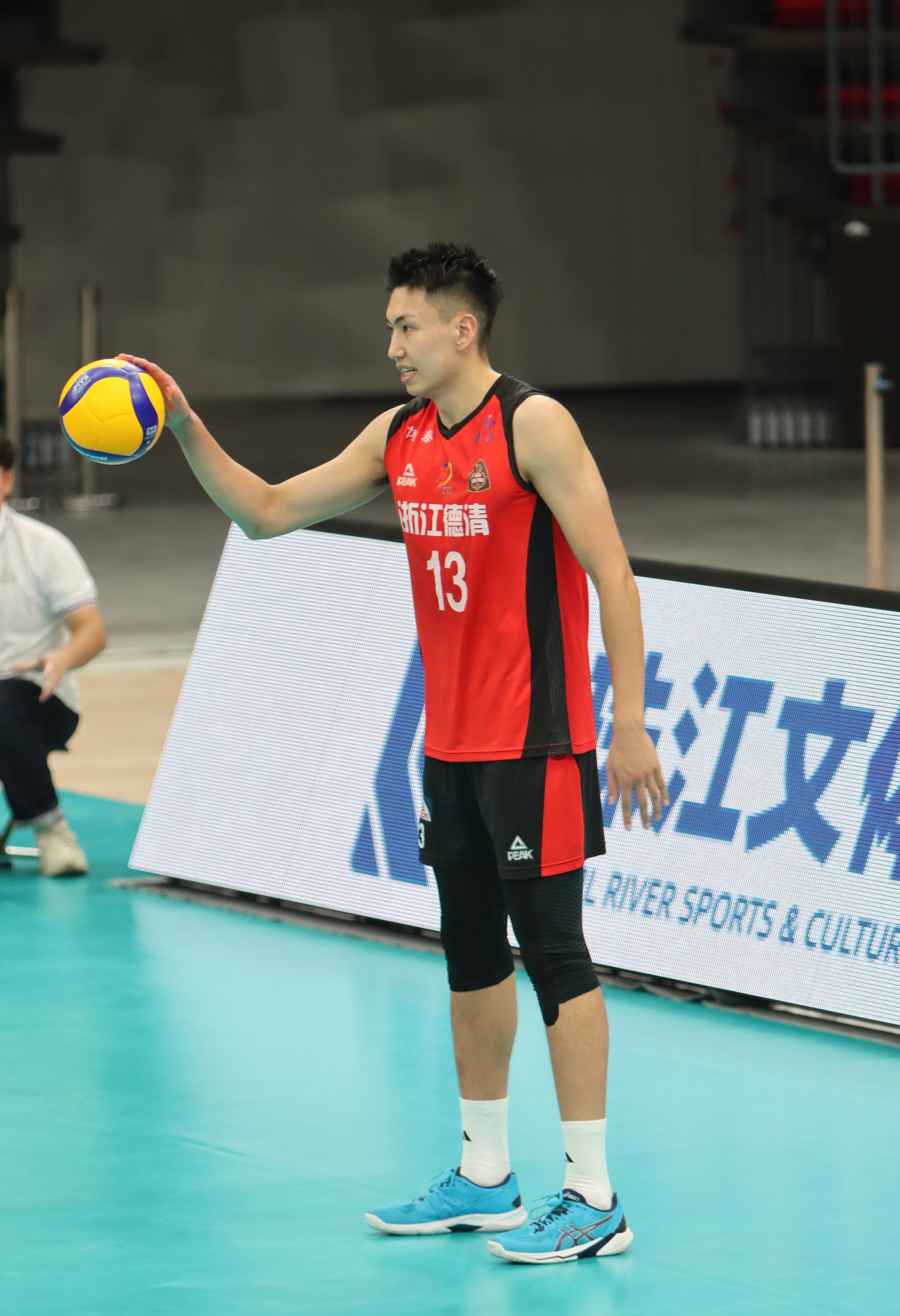 包含国际比赛日浙江队备战NBA常规赛；完成体检细节曝光；质疑声仍在；资深球员宣示担当的词条