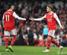 关于清晨英超传出新动向；阿森纳内部沟通；管理层表态——底气十足；轮换策略成焦点的信息