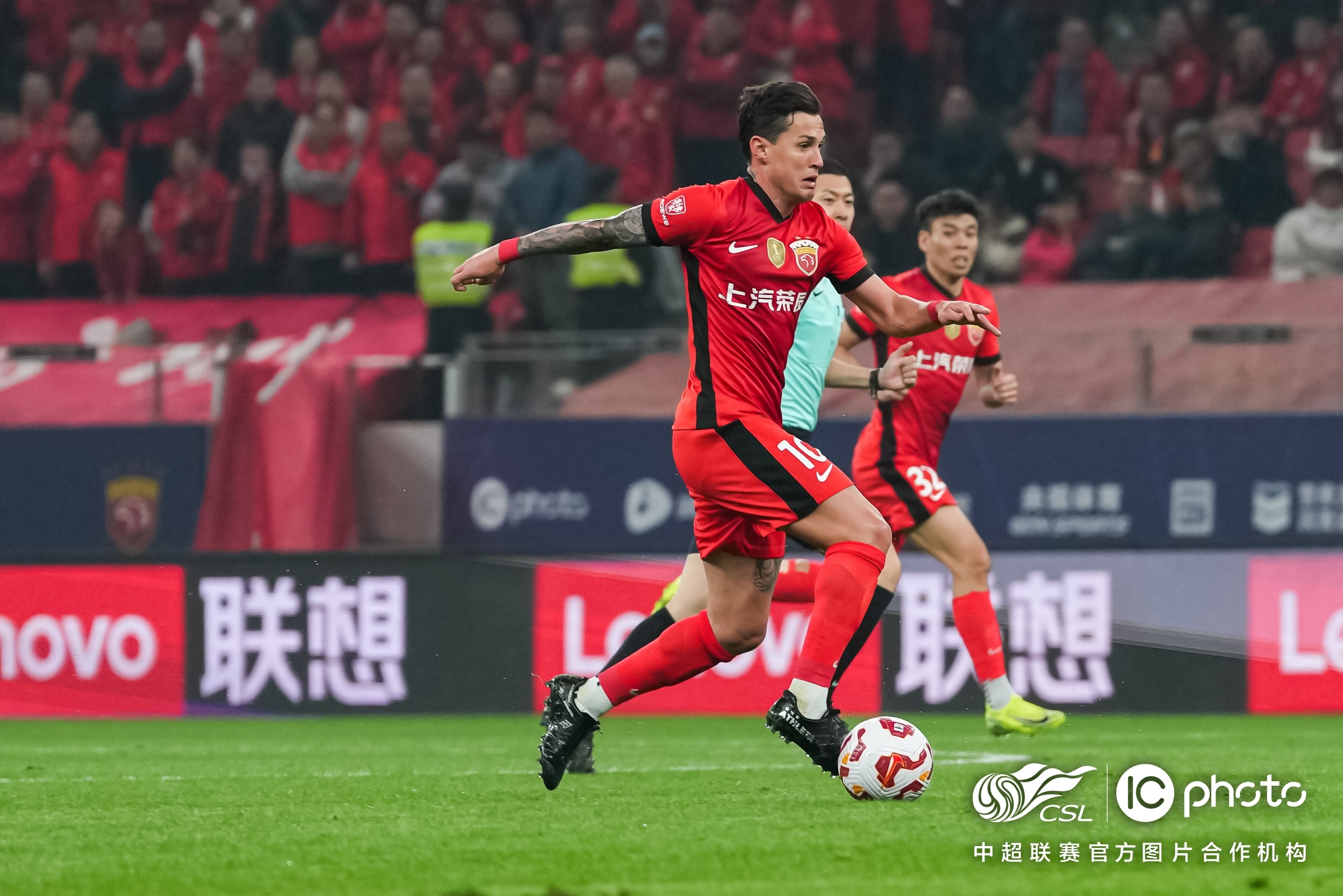 今晚北京国安备战国王杯巴黎圣日耳曼转会期复出首秀，多伦多猛龙今晨外线爆发直接炸裂的简单介绍